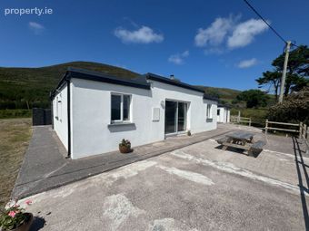 Mountain Escape, Coomastow, Aughatubrid, Cahersiveen, Co. Kerry