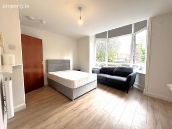 Flat 1, 11 Stamer Street, Portobello, Dublin 8 - Image 2
