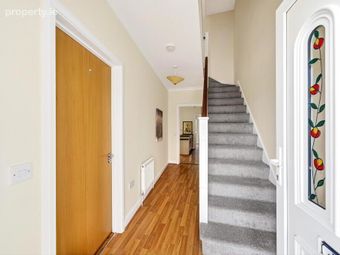 5 Warren Grove, Ard Ri, Golden Island, Athlone, Co. Westmeath, Athlone, Co. Westmeath - Image 2