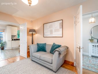 43 Mount Eagle Drive, Leopardstown, Dublin 18 - Image 4