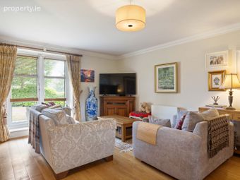 Apartment 44, Wingfield, Stepaside, Dublin 18 - Image 2