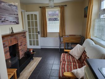 Castleport Apartment, Ballymacrah, Castlebar, Co. Mayo - Image 3