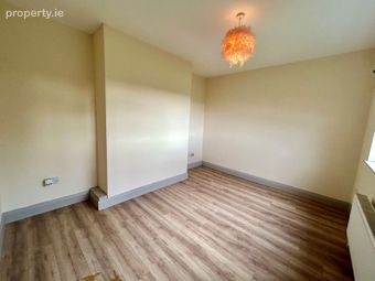 42 Breffni Crescent, Carrick-on-Shannon, Co. Leitrim - Image 3