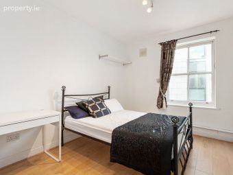 Georges Quay Apartments, Dublin 2 - Image 3