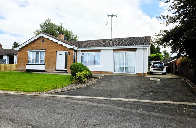 4 Drumlin Court, Enniskillen, Co. Fermanagh, Enniskillen, Co. Fermanagh - Click to view photos