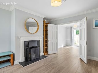 7 Glencairn Heath, The Gallops, Leopardstown, Dublin 18 - Image 4