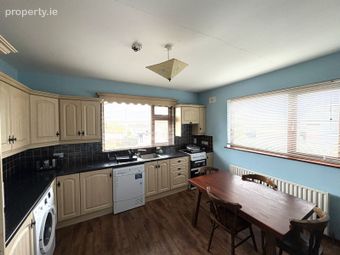 21 Forest View, Boyle, Co. Roscommon - Image 4