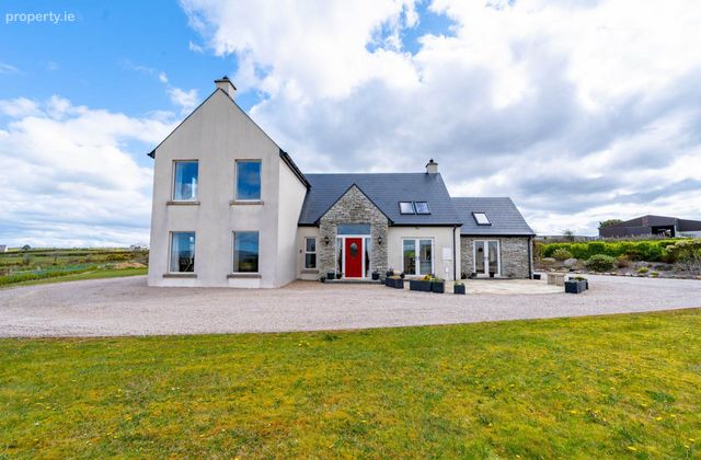 Muckish Lodge, Magheramagorgan, Carrigart, Co. Donegal, Carrigart, Co. Donegal - Click to view photos