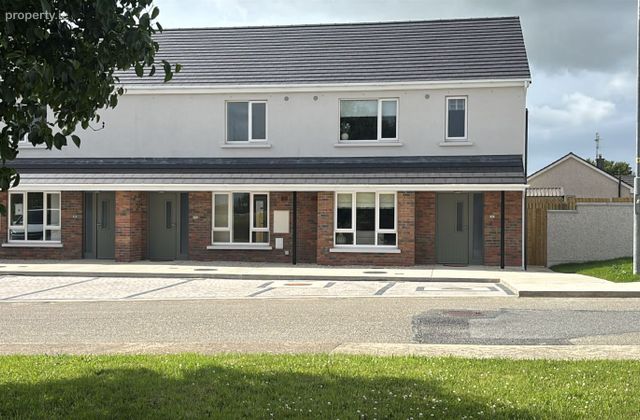 C&uacute;l Caisle&aacute;n, Taghmon, Co. Wexford - Click to view photos