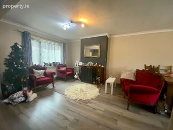 1 Saint Oliver's Park, Castlebellingham, Co. Louth - Image 5