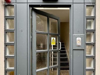 6 Sarsfield Quay Apartments, Liffey Street West, Arbour Hill, Dublin 7 - Image 2