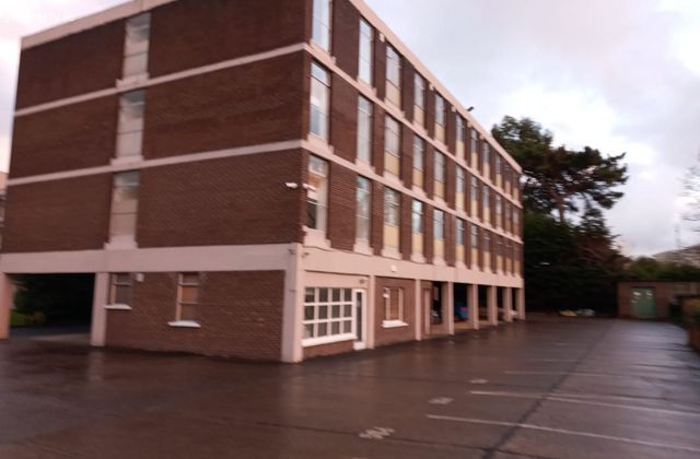 Apartment 25, Cranford Court, Stillorgan Road, D04hx60, Donnybrook, Dublin 4 - Click to view photos