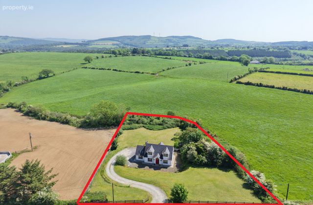 Whitestown, Clonea Power, Clonea, Co. Waterford - Click to view photos