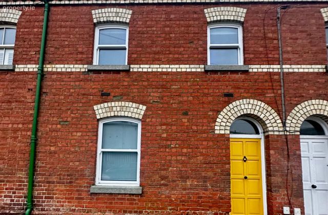 8 Brook Street, Dundalk, Co. Louth - Click to view photos