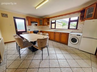 207 Castlelawn Heights, 9 Months Lease, Headford Road, Terryland, Co. Galway - Image 2