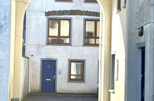 3 Burlington Court, Macswiney Quay, Bandon, Co. Cork, Bandon, Co. Cork - Click to view photos