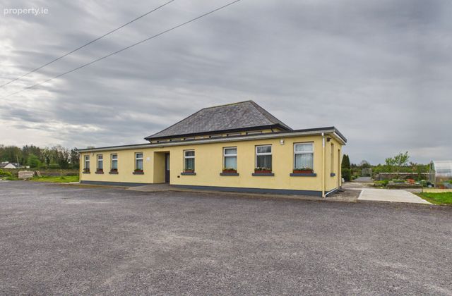Ballyhard, Glenamaddy, Castlerea, Co. Roscommon, Glenamaddy, Co. Galway - Click to view photos