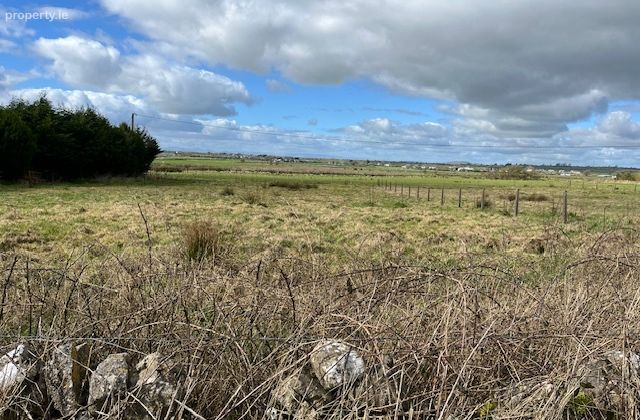 Larraghmore Ballyglunin Corofin, Tuam, Co. Galway - Click to view photos