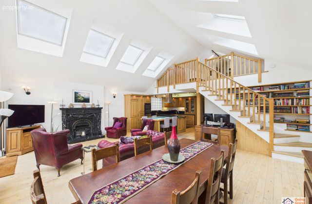 42 Ballydowd Grove, Lucan, Co. Dublin - Click to view photos