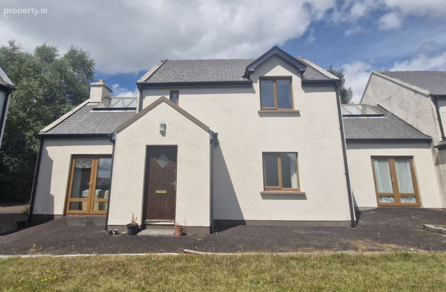 4 Sneem Leisure Village, Seaview, Sneem, Co. Kerry - Click to view photos