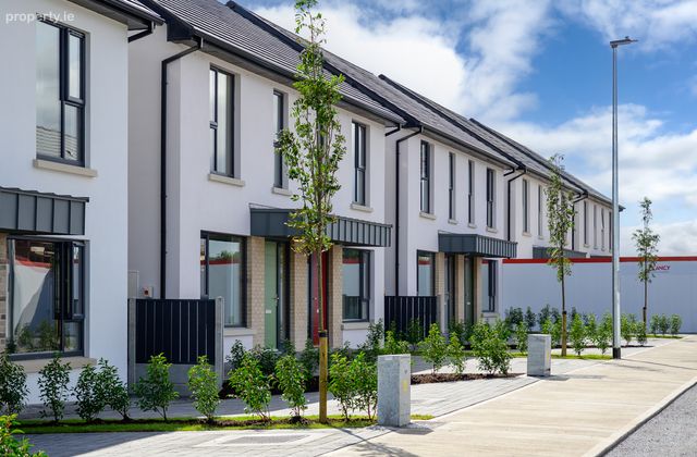 The Achill, New Water Rock Road, Midleton, Co. Cork - Click to view photos