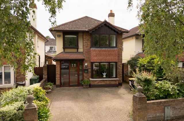 10 Stonepark Abbey, Rathfarnham, Willbrook, Dublin 16 - Click to view photos