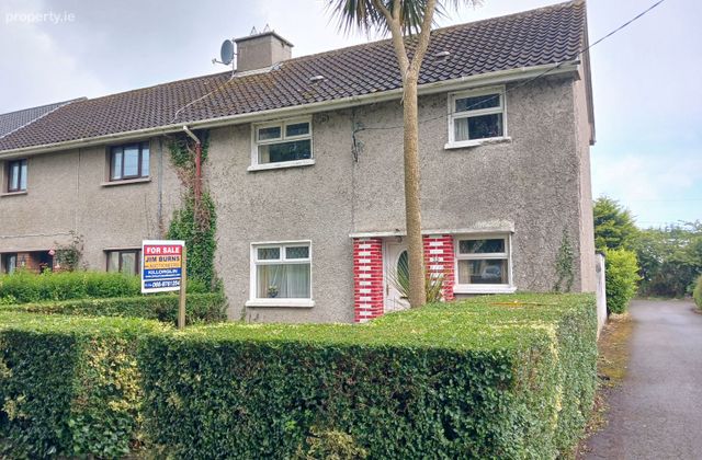 32 Saint James Gardens, Killorglin, Co. Kerry - Click to view photos