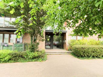 64 Stratton Grove, Adamstown, Lucan, Co. Dublin, Adamstown, Co. Dublin - Image 2