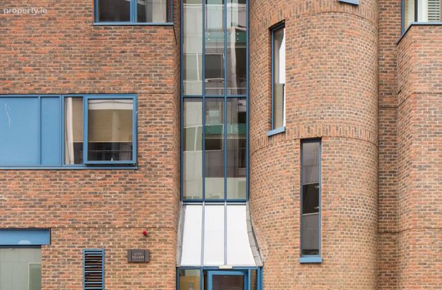 City Square, 14-16 Gloucester Street South, Dublin 2 - Click to view photos