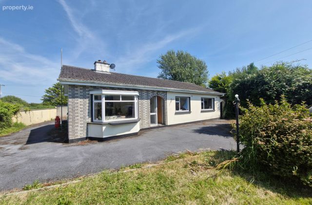 Hillview House, Curraghmore, Saltmills, Ballycullane, Co. Wexford - Click to view photos