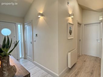 3 Strand Court, Walsheslough, Rosslare Strand, Co. Wexford - Image 2