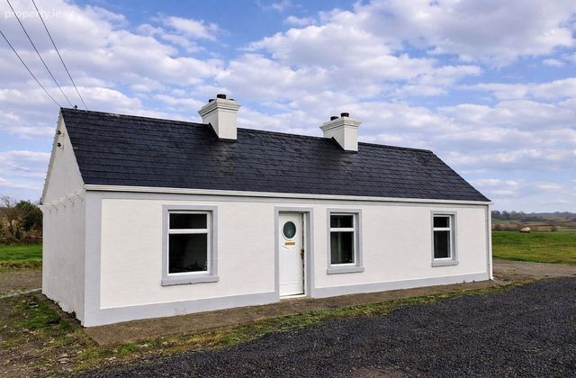 Aghadiffin, Kilkelly, Urlaur, Co. Mayo - Click to view photos