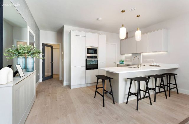 Stonebridge Wood, Loughlinstown, Co. Dublin - Click to view photos