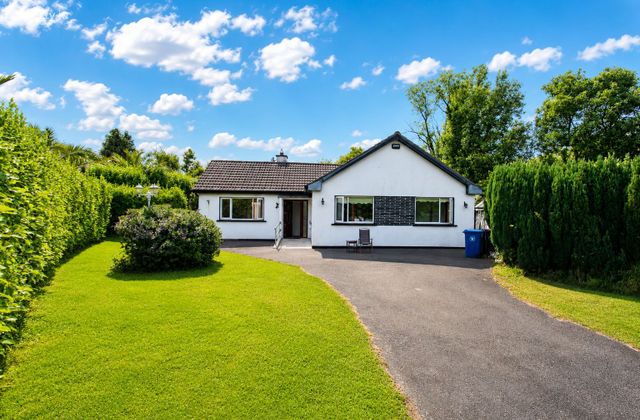 Iona, 4 Woodlands, Courtown, Co. Wexford - Click to view photos