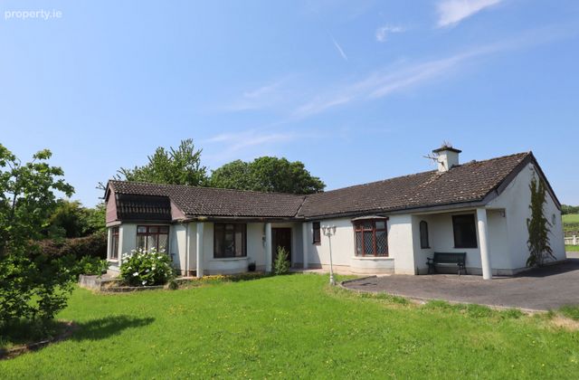 Sharavogue, Platin, Drogheda, Co. Meath - Click to view photos