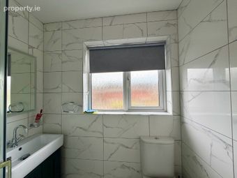 26 Leopardstown Grove, Stillorgan, Blackrock, Co., Foxrock, Dublin 18 - Image 2