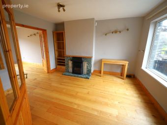 8 Owenabue View, Carrigaline, Co. Cork - Image 4