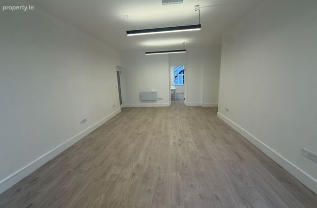 Baggot Street Lower, Dublin 2 - Click to view photos