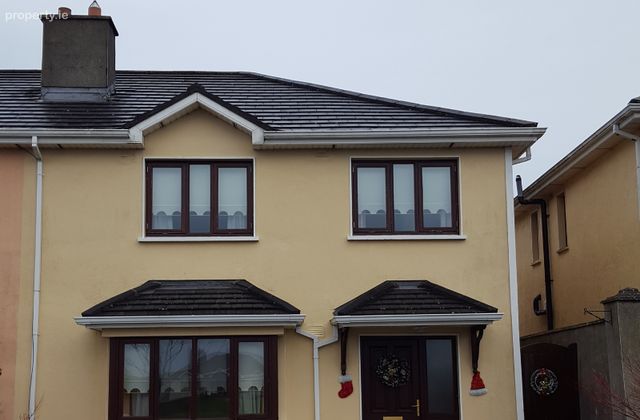 13 Garrai Ard, Banagher, Co. Offaly - Click to view photos
