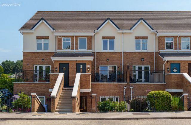 4 The Avenue, Harbour Heights, Passage West, Co. Cork - Click to view photos