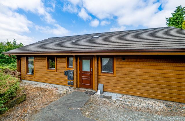Glenmalure Pines, Ballintombay Lower, Ballinderry, Co. Wicklow - Click to view photos