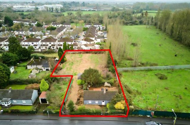 Weaver's Row, Clonsilla, Dublin 15 - Click to view photos