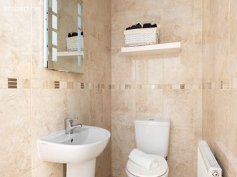 8 Sandyford Hall Grove, Dublin 18, Sandyford, Dublin 18 - Image 3