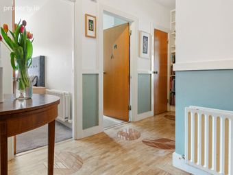 41 East Courtyard, Cabinteely, Dublin 18, Cabinteely, Dublin 18 - Image 3