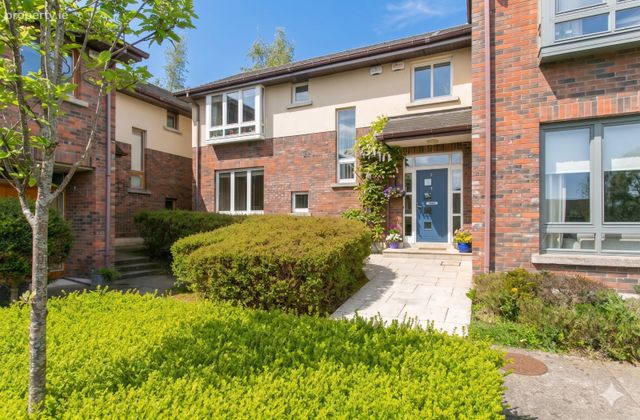 7 Belarmine Square, Stepaside, Dublin 18, Stepaside, Dublin 18 - Click to view photos