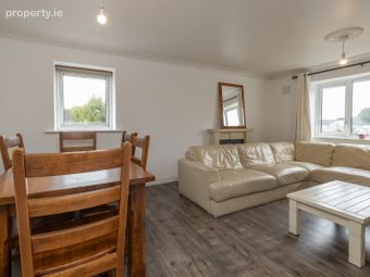 Apartment 16, Whitehall Square, Walkinstown, Dublin 12 - Image 5