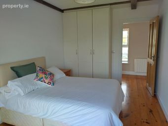 Neale Road, Ballinrobe, Co. Mayo
