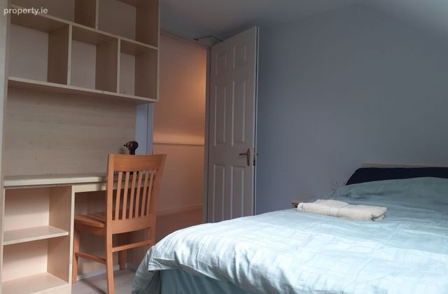 6 &Aacute;rd Aoibhinn Drive, Ballybane, Galway, Mervue, Co. Galway - Click to view photos