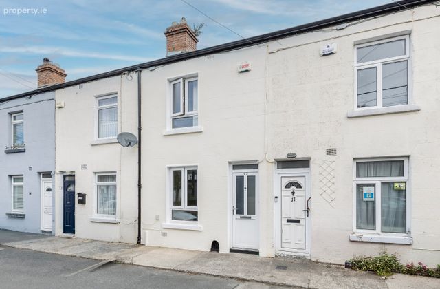 12 Saint Kevin's Square, Co. Wicklow, Bray, Co. Wicklow - Click to view photos
