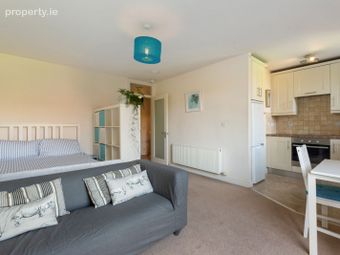 21 Rowan House, Mespil Estate, Sussex Road, Ballsbridge, Dublin 4 - Image 2